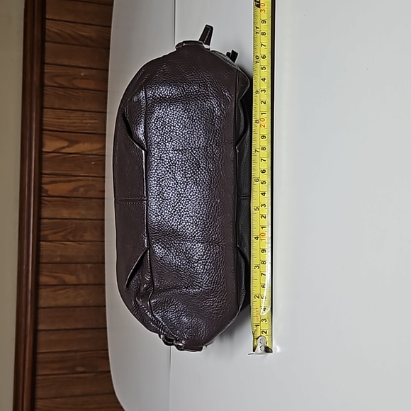 Coach Vintage Leather Shoulder Bag - Picture 13 of 17